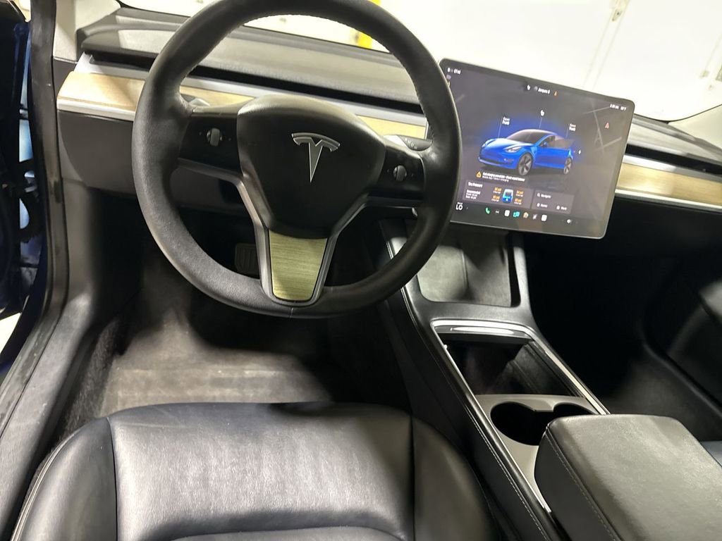 Used 2022 Tesla Model 3 image 11