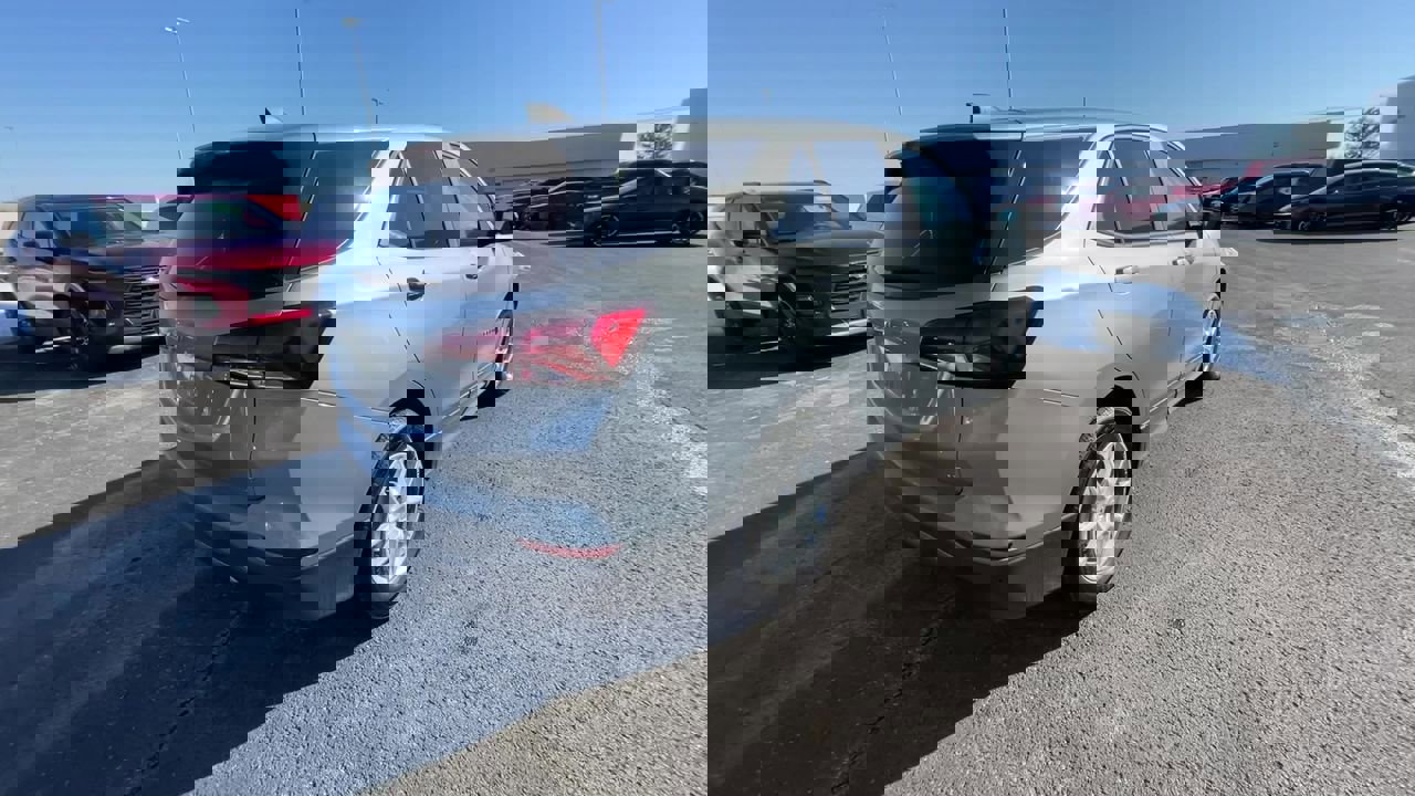 Certified 2023 Chevrolet Equinox LT image 9