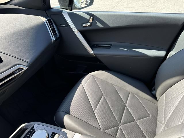 Certified 2024 BMW iX xDrive50 w/ Sport Package AWD/4WD image 37