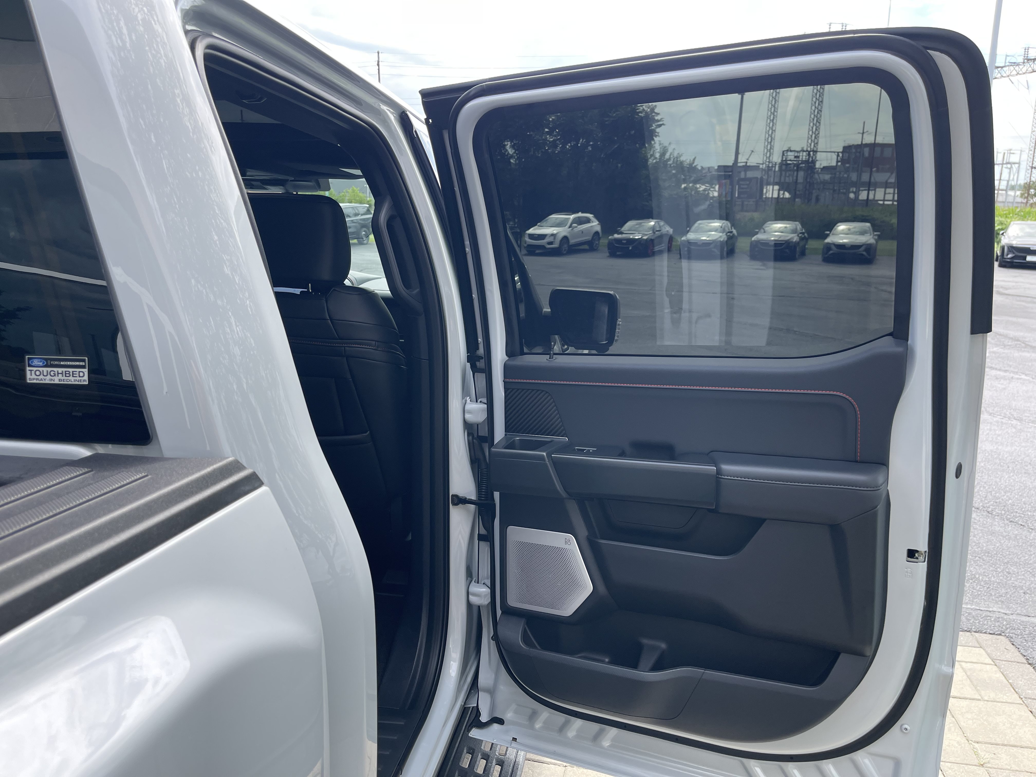 Used 2025 Ford F150 Raptor AWD/4WD image 25