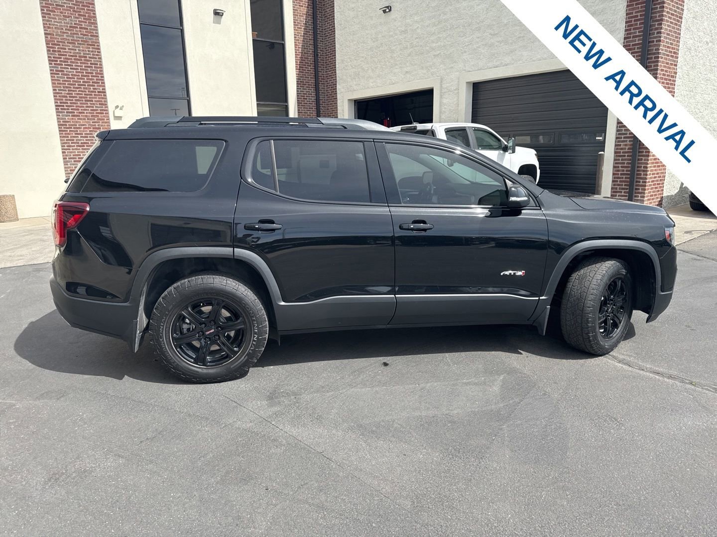 Used 2023 GMC Acadia AT4 w/ LPO, Floor Liner Package image 8