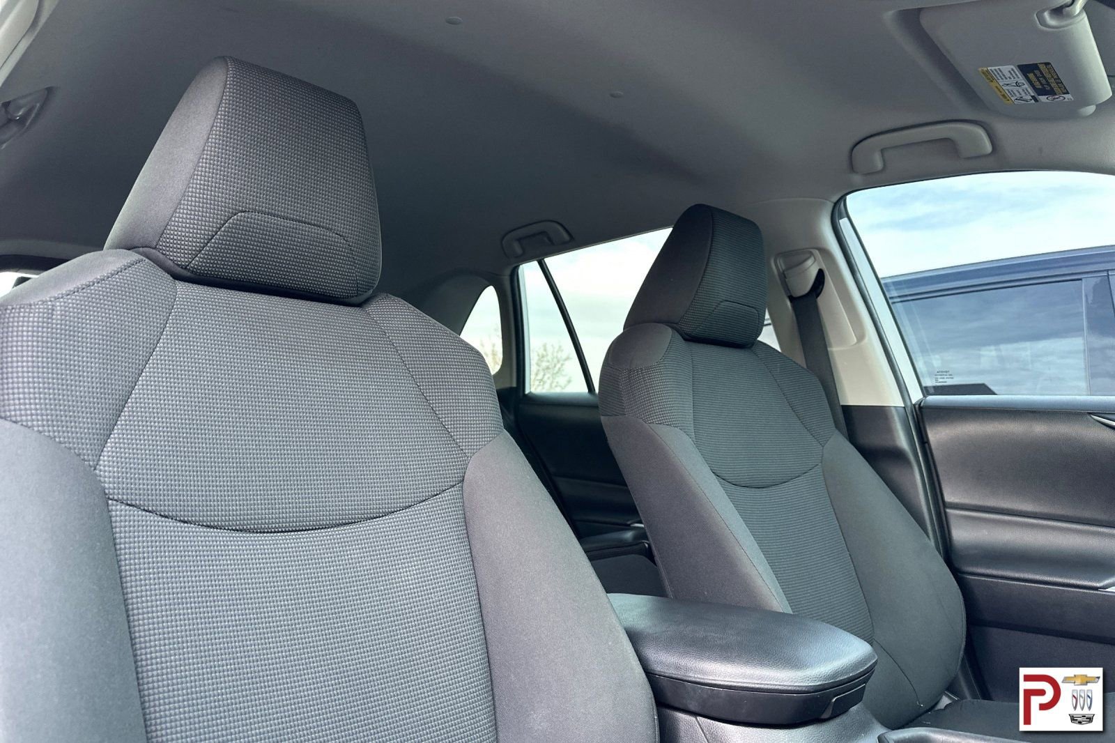 Used 2021 Toyota RAV4 LE image 20