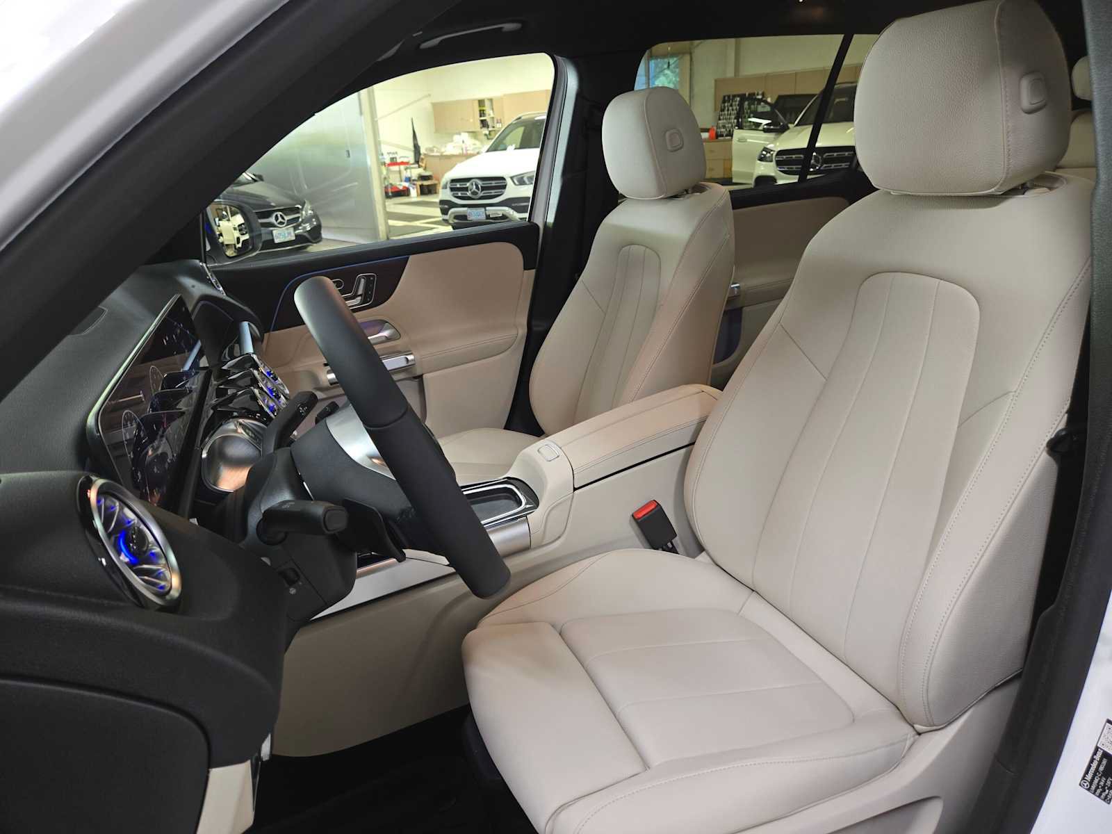 New 2026 Mercedes-Benz GLB 250 4MATIC image 21