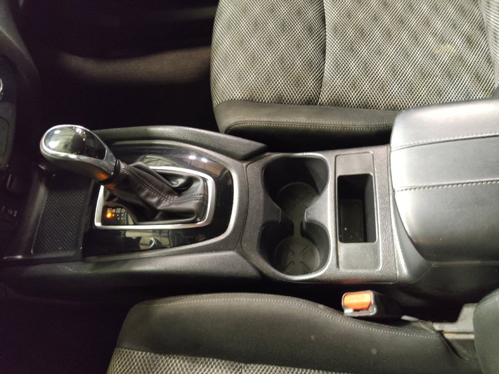 Used 2018 Nissan Rogue Sport SV image 26