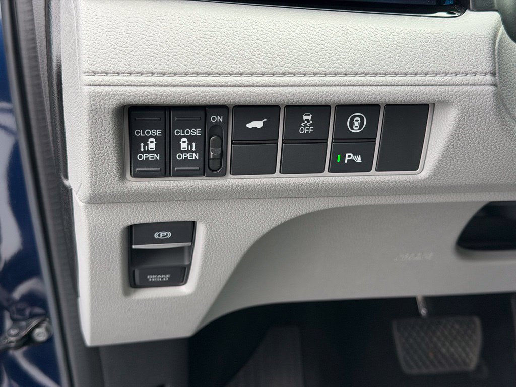Used 2023 Honda Odyssey Elite image 23