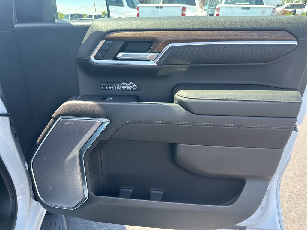 Used 2023 Chevrolet Silverado 1500 High Country w/ Technology Package image 32