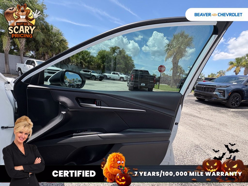 Used 2025 Toyota Camry LE FWD image 30