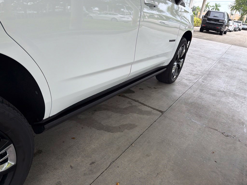 Used 2022 Chevrolet Tahoe High Country RWD image 18
