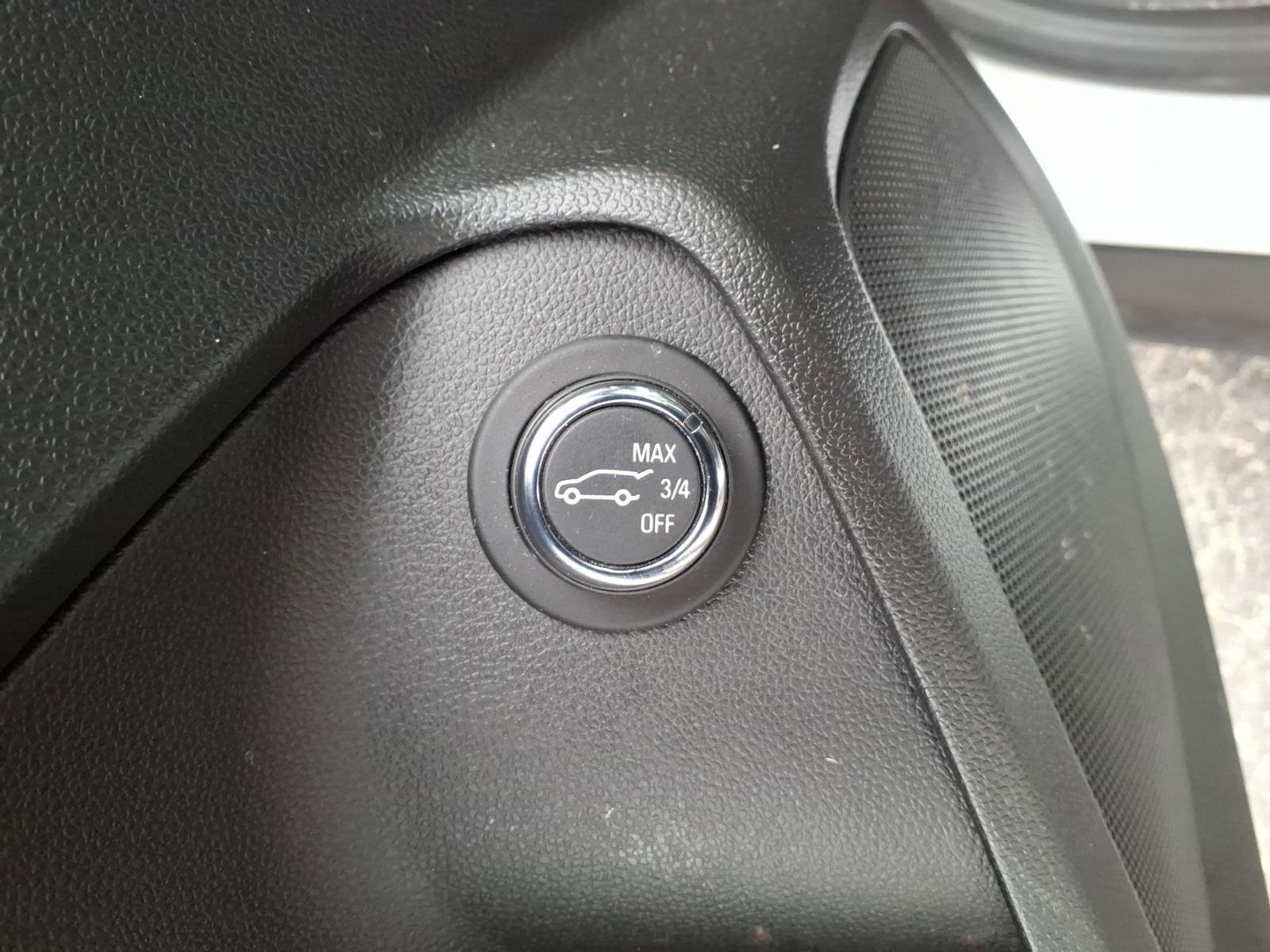 Used 2021 Chevrolet TrailBlazer RS w/ Sun and Liftgate Package image 18