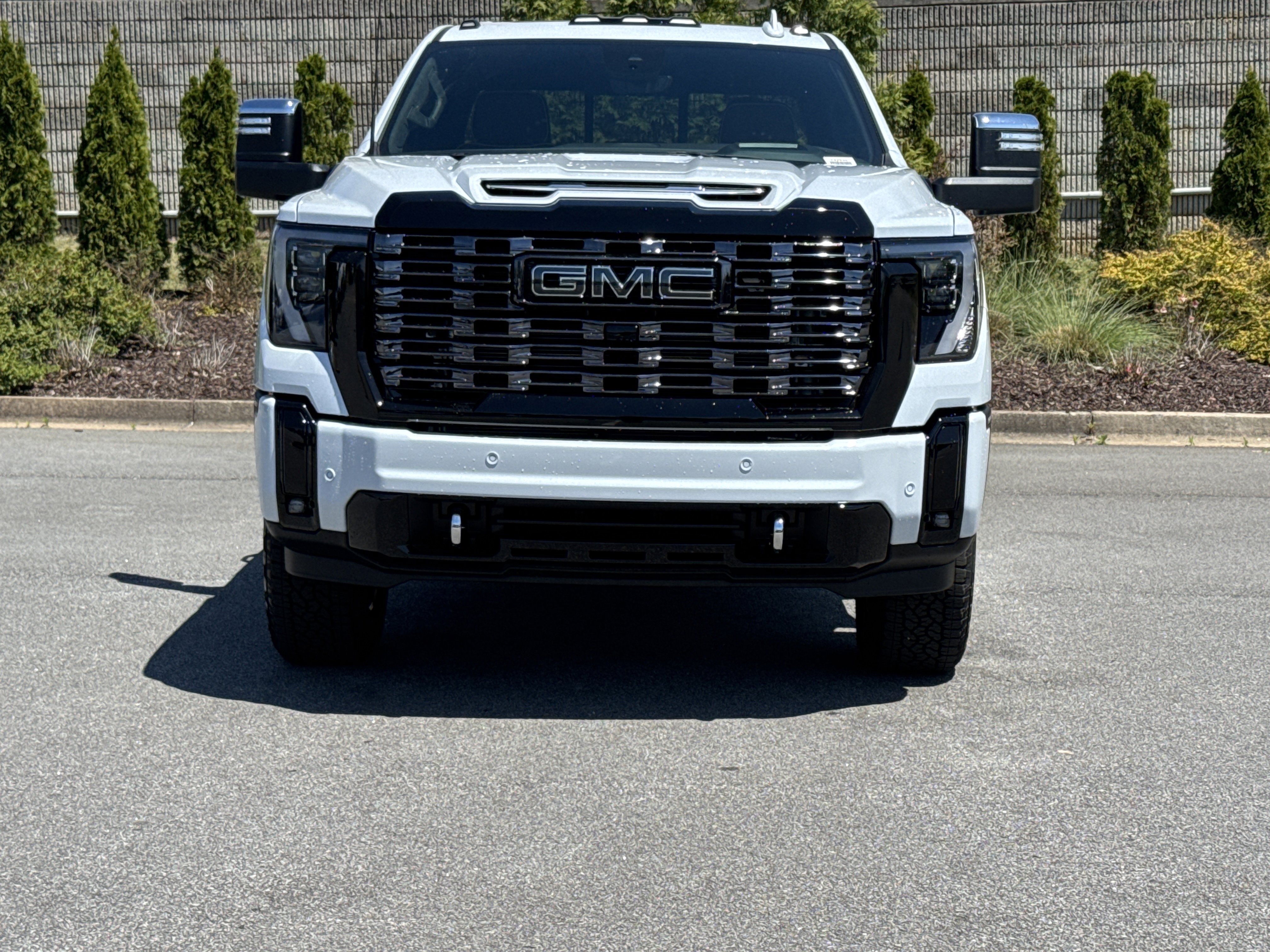 New 2026 GMC Sierra 2500 Denali Ultimate AWD/4WD image 3
