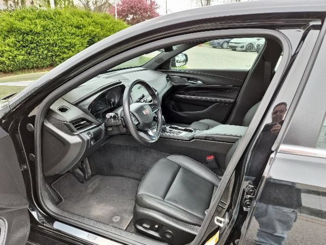 Used 2023 Cadillac CT4 Luxury w/ Cold Weather Package AWD/4WD image 12