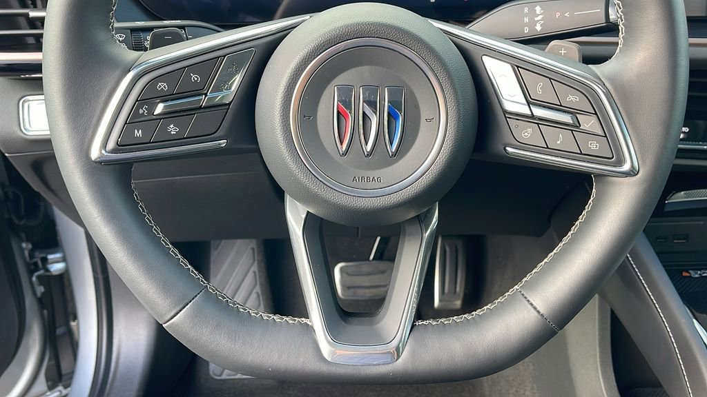 Used 2025 Buick Envision Sport Touring image 22