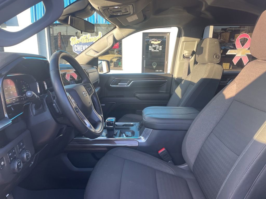 Used 2024 Chevrolet Silverado 1500 LT Trail Boss w/ Convenience Package II image 14