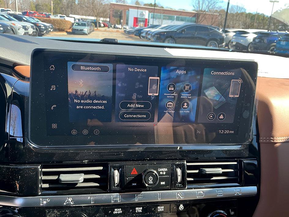 New 2026 Nissan Pathfinder Platinum image 17