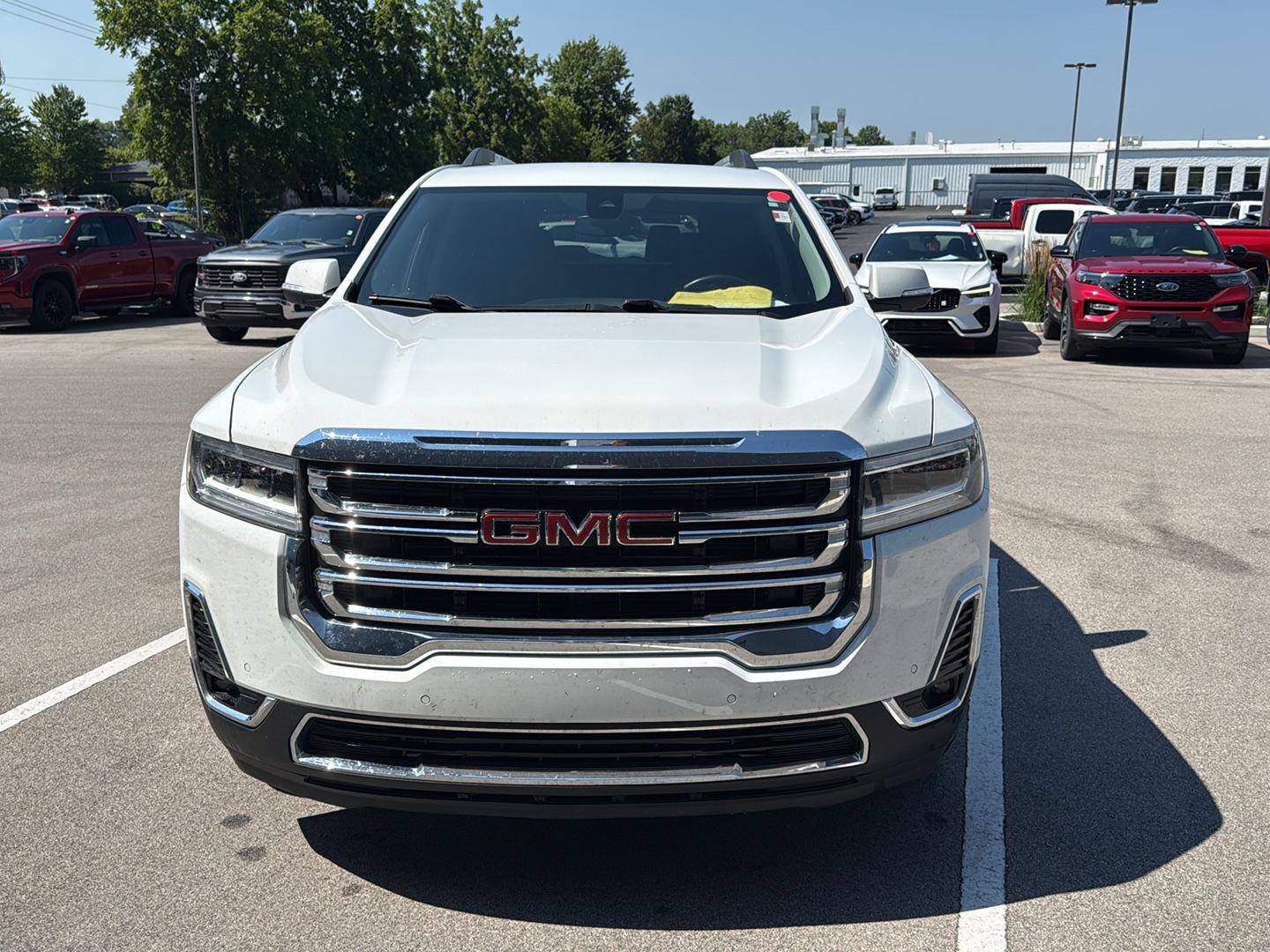 Used 2023 GMC Acadia SLT FWD image 8