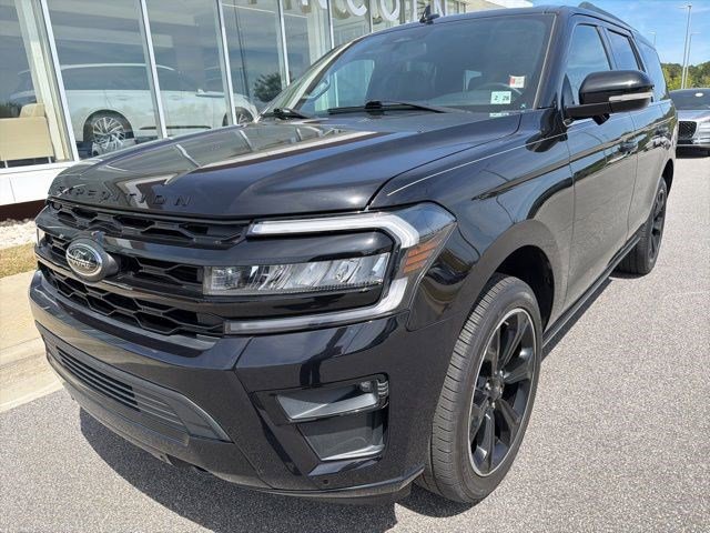 Used 2023 Ford Expedition Limited image 10