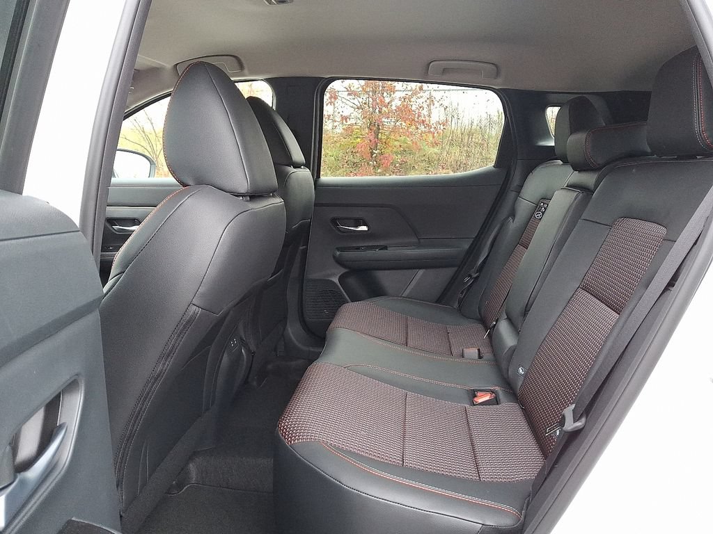 New 2026 Nissan Kicks SR w/ Cold Weather Package AWD/4WD image 8