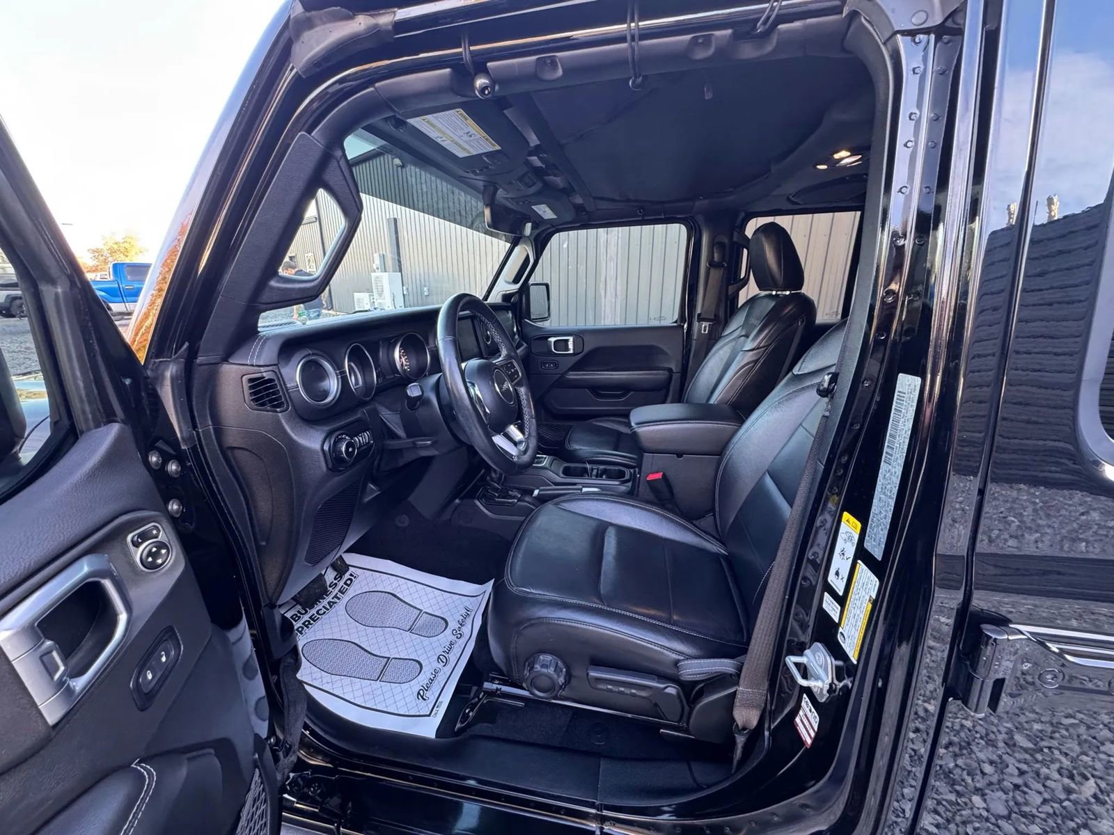 Used 2020 Jeep Wrangler Unlimited Sahara AWD/4WD image 9