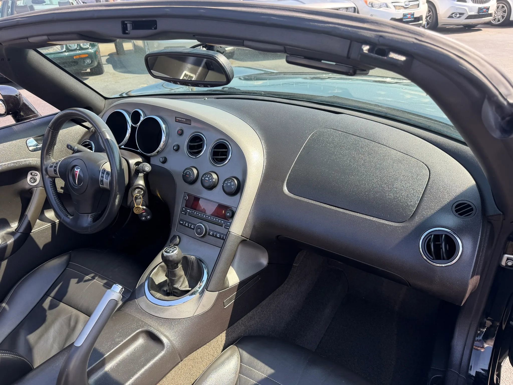 Used 2006 Pontiac Solstice Convertible w/ Premium Package image 13