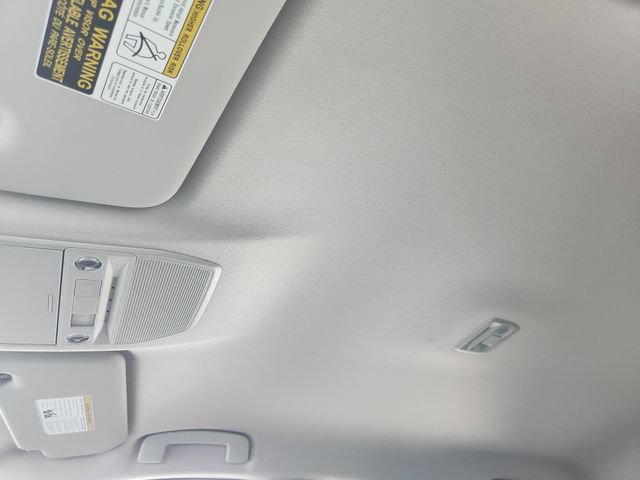 New 2025 Nissan Kicks SR FWD image 19