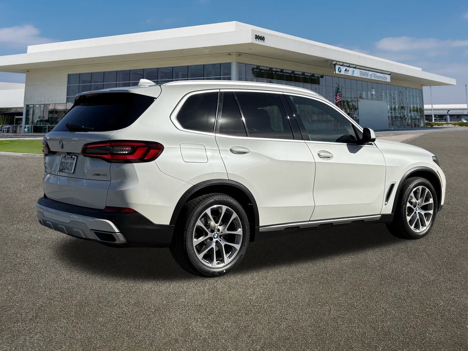 Certified 2022 BMW X5 xDrive40i image 11