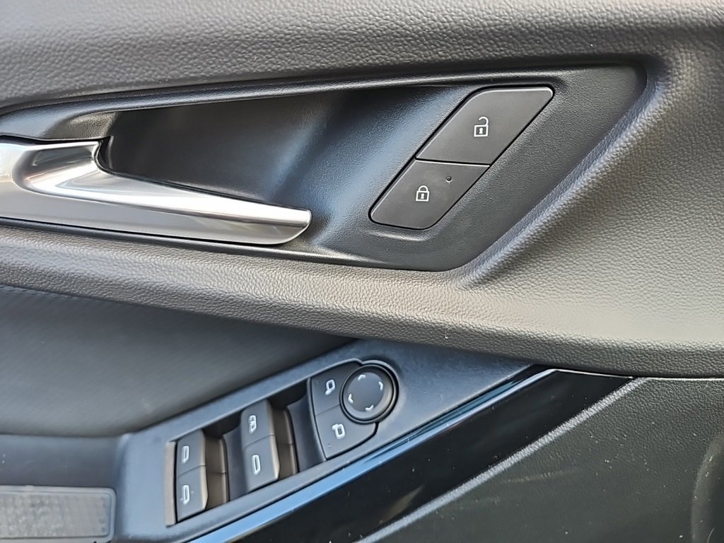 New 2026 Chevrolet Equinox LT w/ Convenience Package II image 10