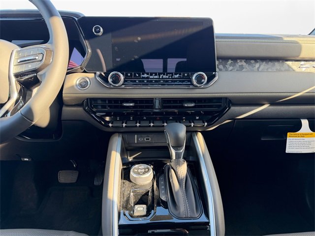 New 2026 Chevrolet Colorado ZR2 w/ Off-Road Front Bumper Package image 11