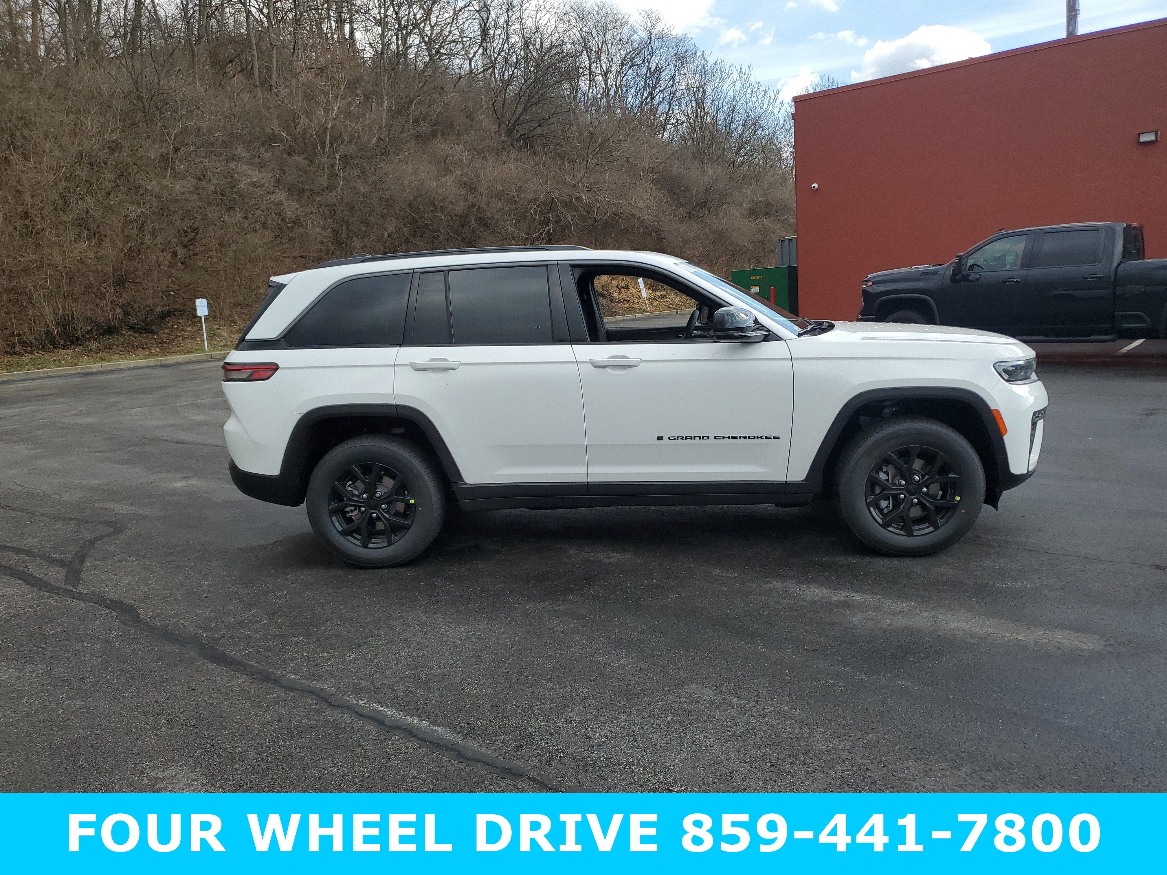 New 2026 Jeep Grand Cherokee Altitude AWD/4WD image 3