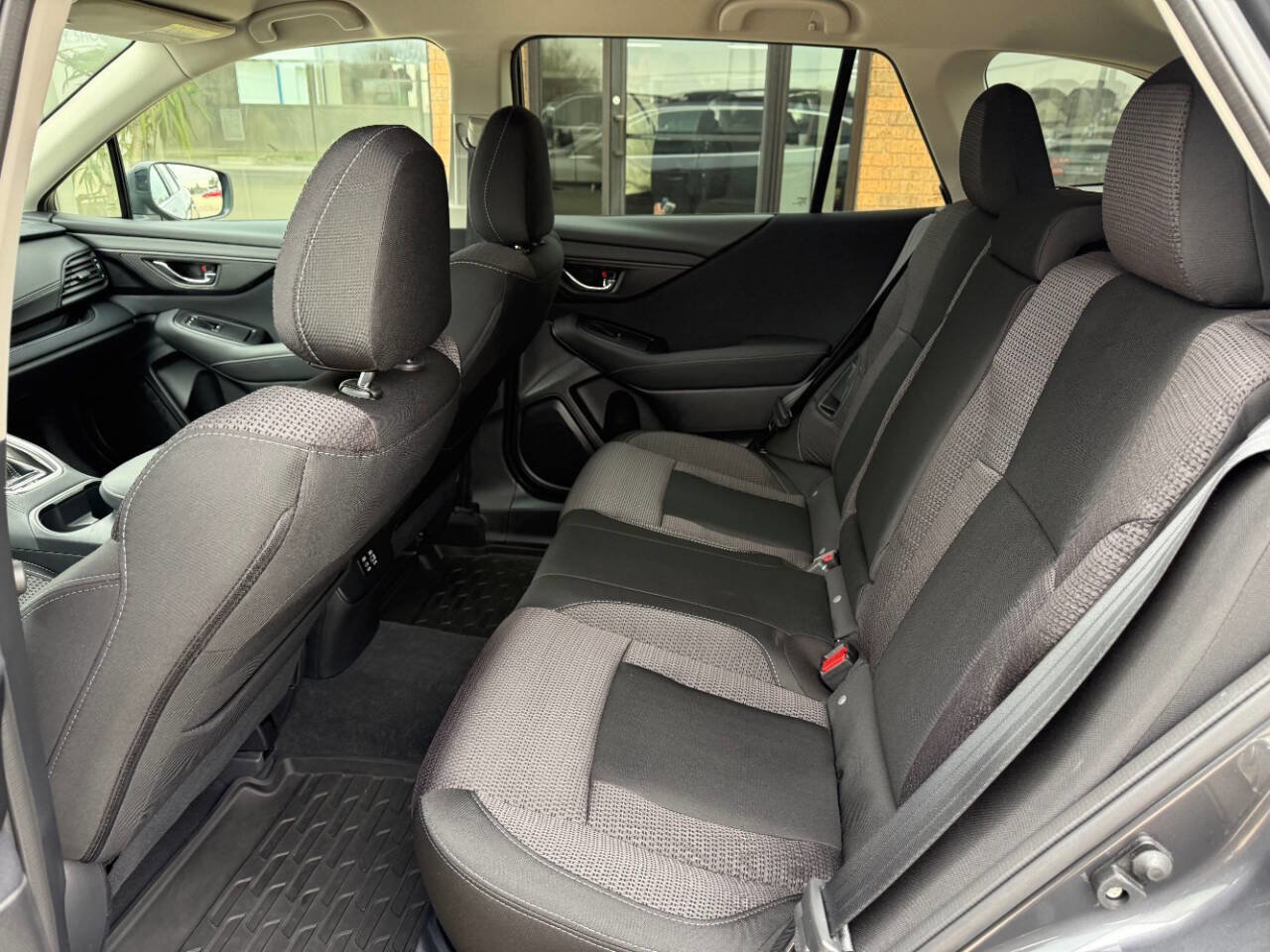 Used 2025 Subaru Outback Premium image 18