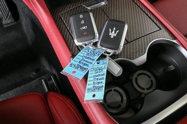 New 2025 Maserati Grecale Folgore image 19