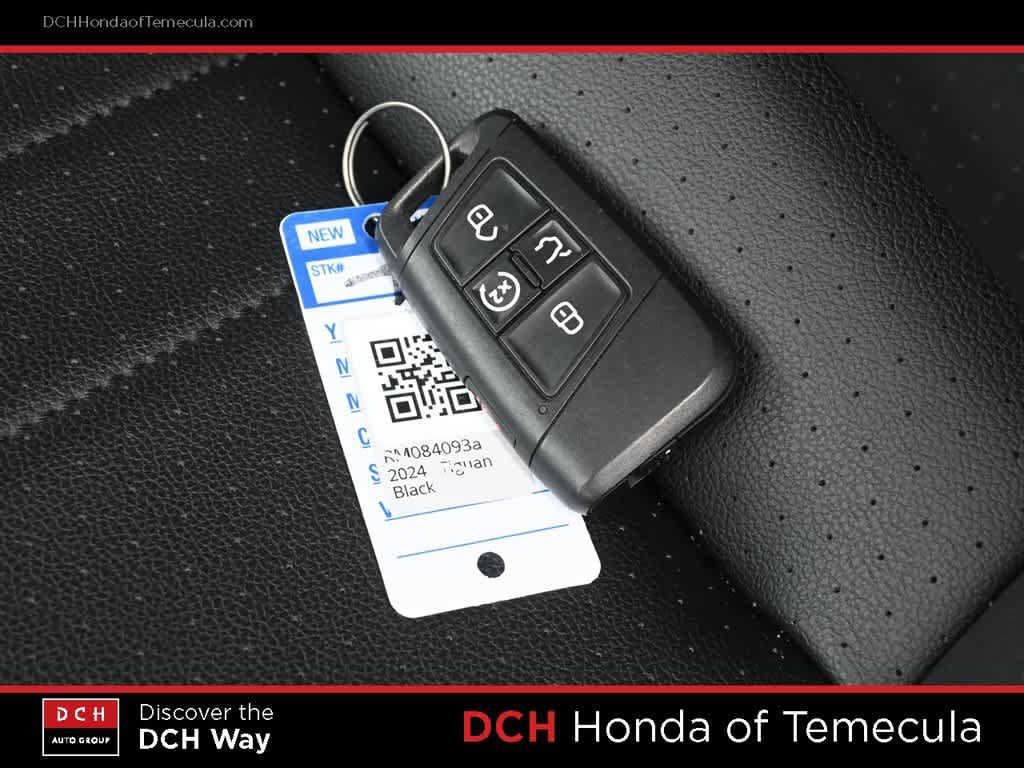 Used 2024 Volkswagen Tiguan SE R-Line FWD image 15