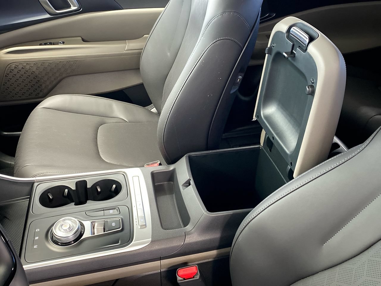 New 2027 Kia Carnival LXS FWD image 28