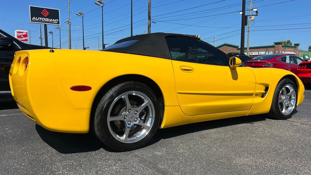 Used 2002 Chevrolet Corvette Convertible w/ Preferred Equipment Group2 image 8