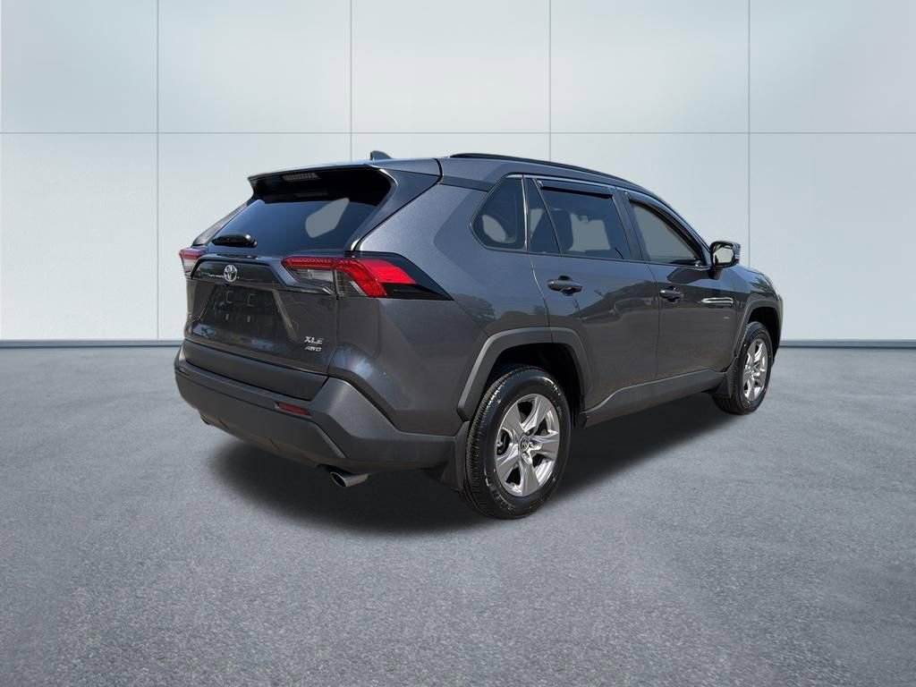 Used 2025 Toyota RAV4 XLE w/ Convenience Package AWD/4WD image 5