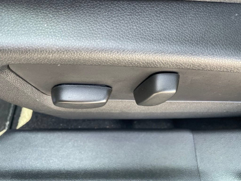 Used 2023 Buick Envision Preferred FWD image 17