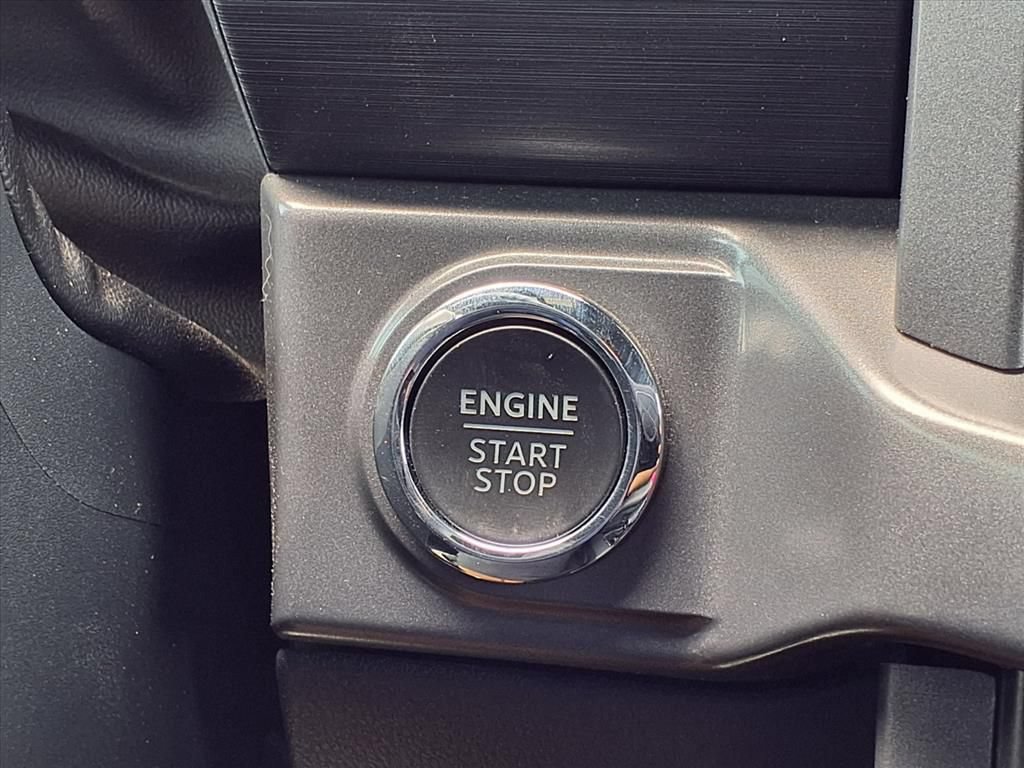 Used 2025 Ford F150 XLT w/ Equipment Group 302A MID RWD image 14