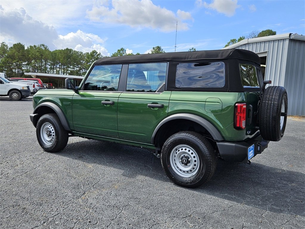 New 2025 Ford Bronco 4-Door image 9