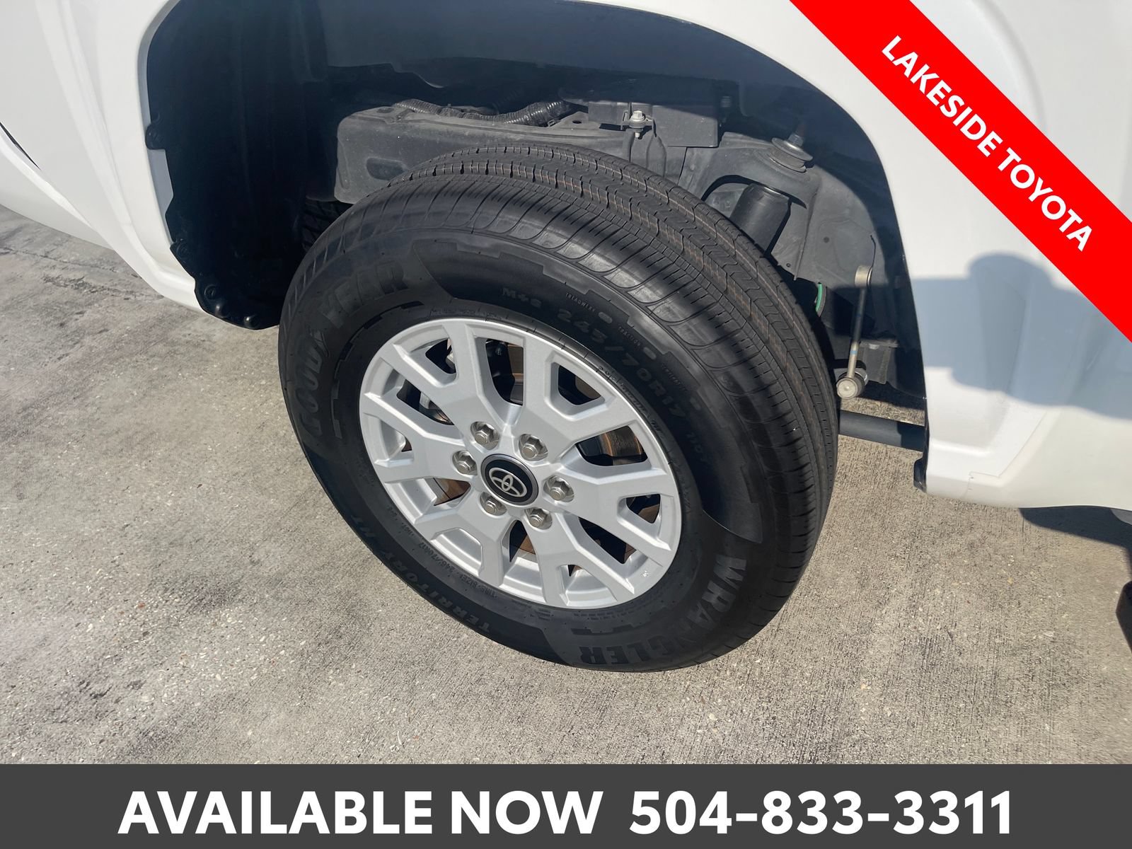 Certified 2025 Toyota Tacoma SR5 w/ SR5 Upgrade Package AWD/4WD image 13