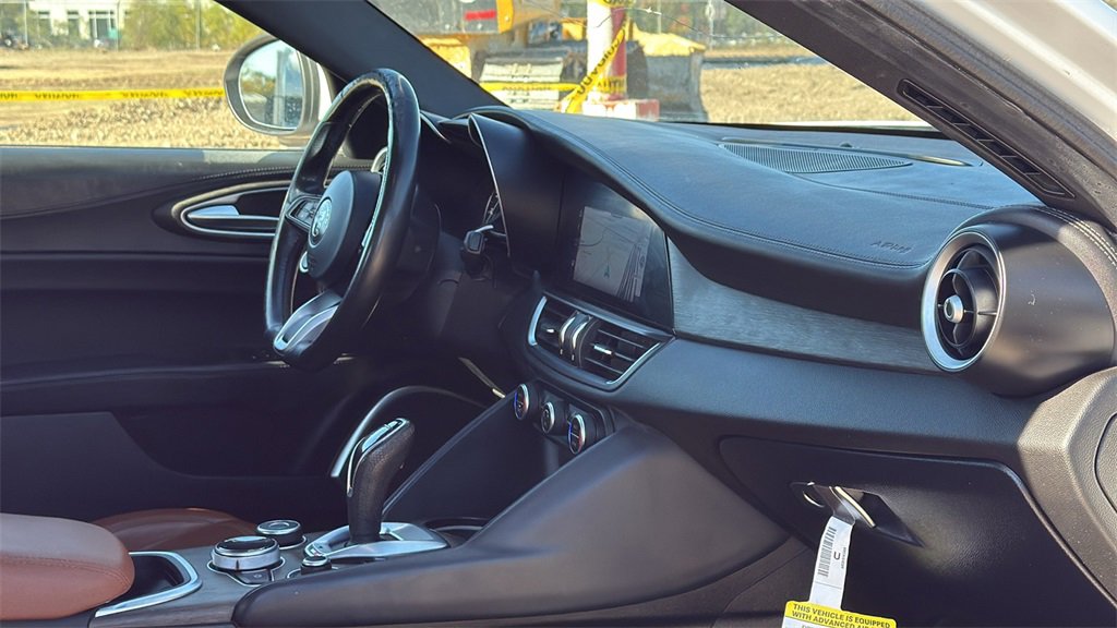 Used 2022 Alfa Romeo Giulia Ti image 31