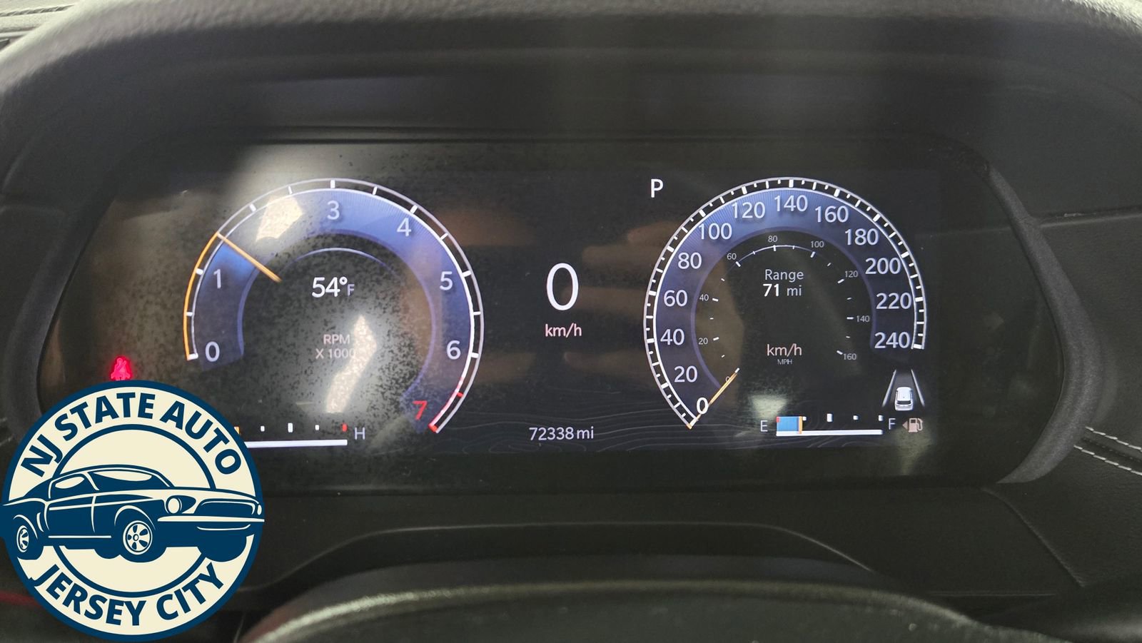 Used 2023 Jeep Grand Cherokee Altitude image 11