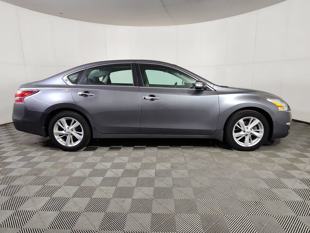 Used 2015 Nissan Altima 2.5 SV w/ Convenience Package FWD image 7