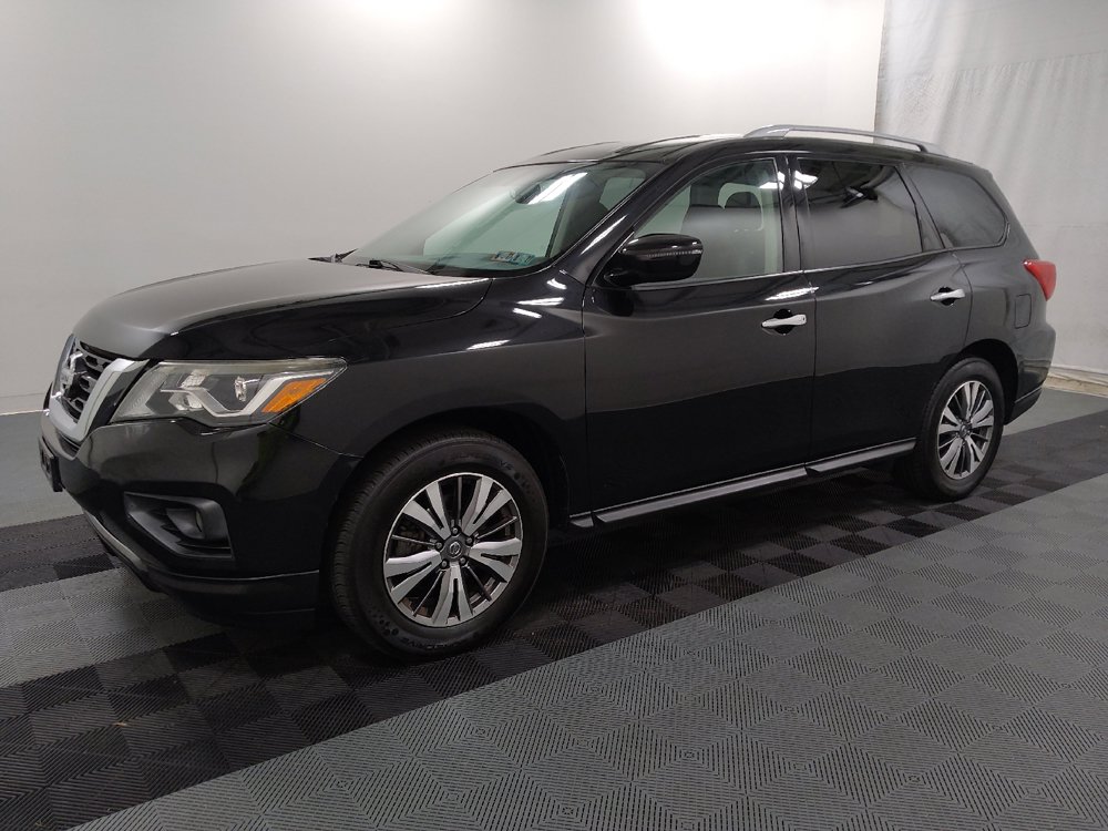 Used 2020 Nissan Pathfinder SV FWD image 2