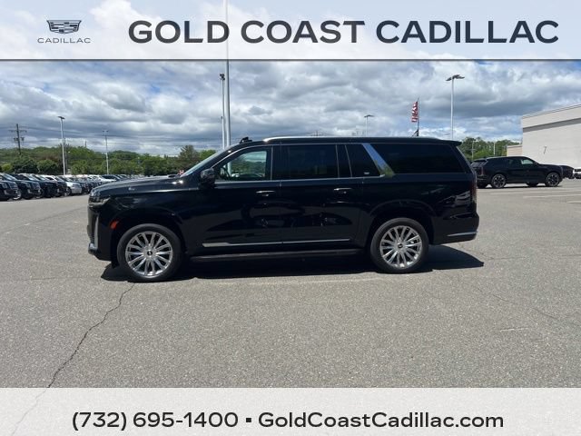 Used 2023 Cadillac Escalade ESV Premium Luxury AWD/4WD image 2