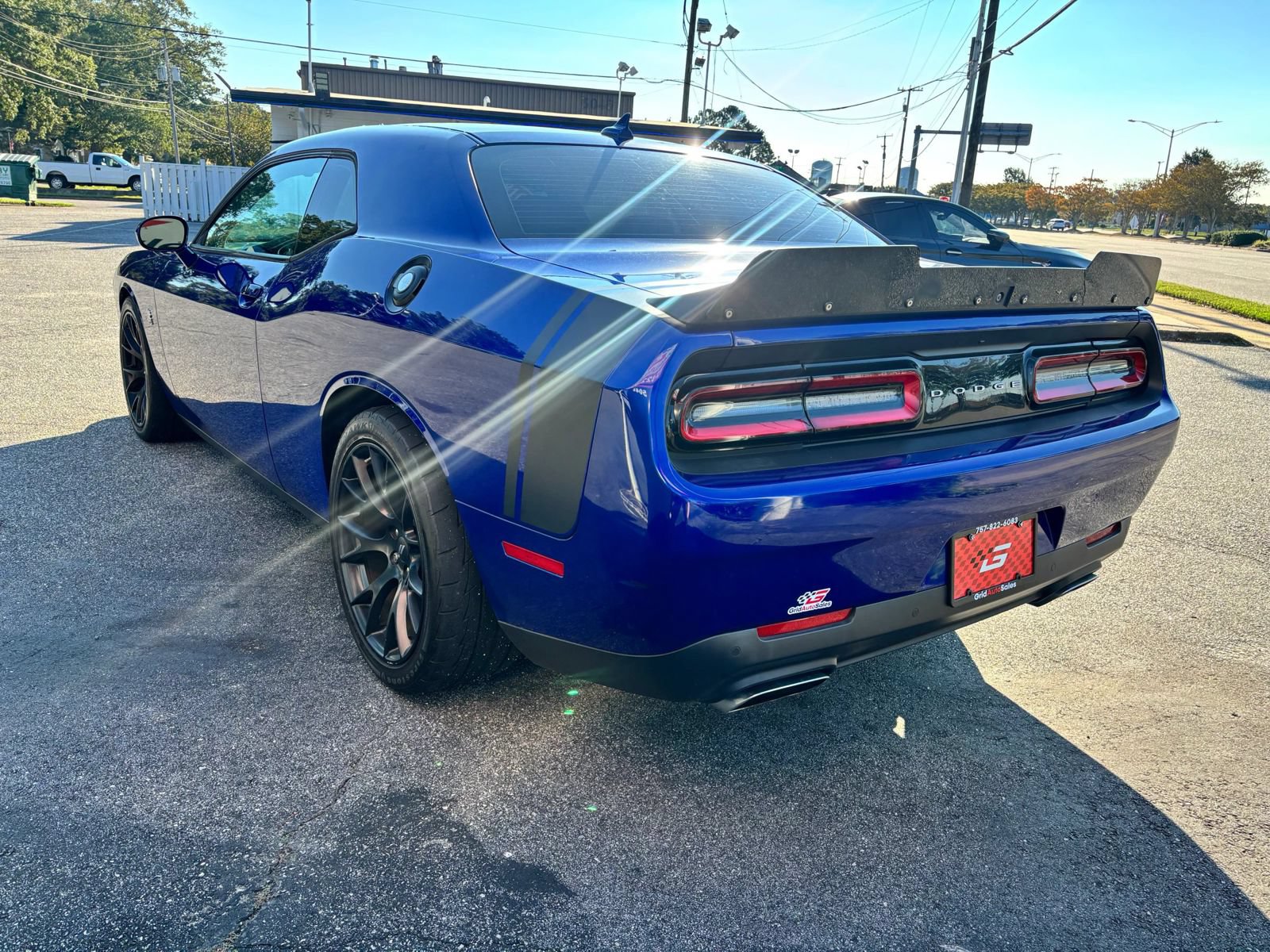 Used 2018 Dodge Challenger R/T Scat Pack w/ Dynamics Package RWD image 4