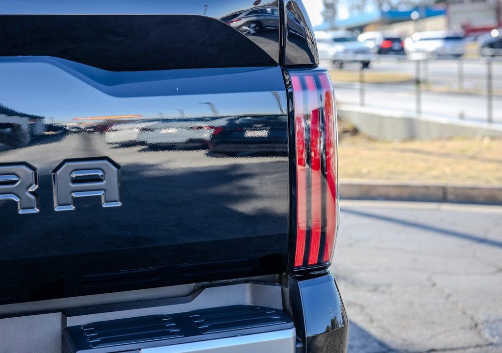 Used 2025 Toyota Tundra Limited image 26