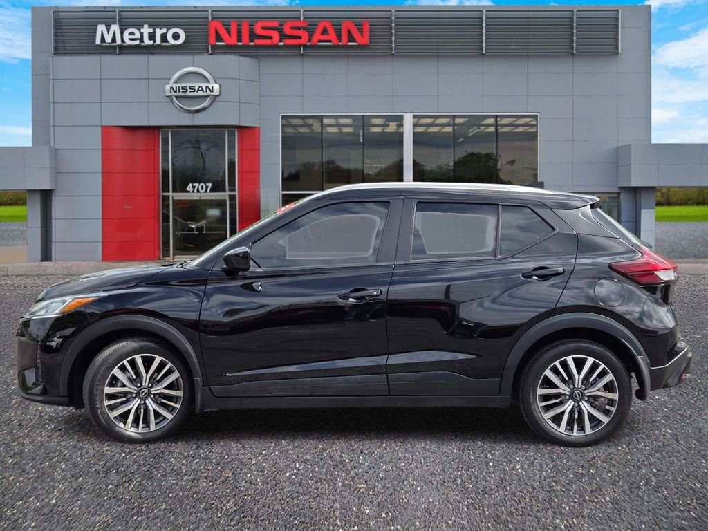 Used 2024 Nissan Kicks SV FWD image 3