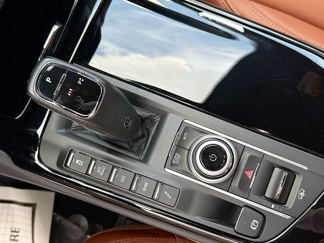 Used 2023 Maserati Levante GT AWD/4WD image 29
