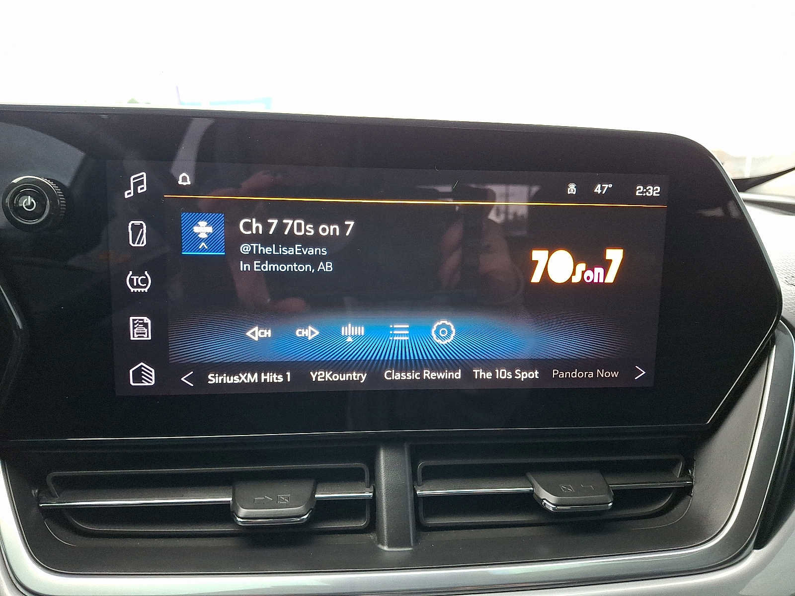 Certified 2024 Chevrolet Trax LT w/ Driver Confidence Package image 16