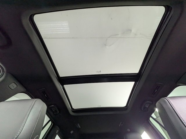 Certified 2025 Cadillac XT6 Luxury image 6