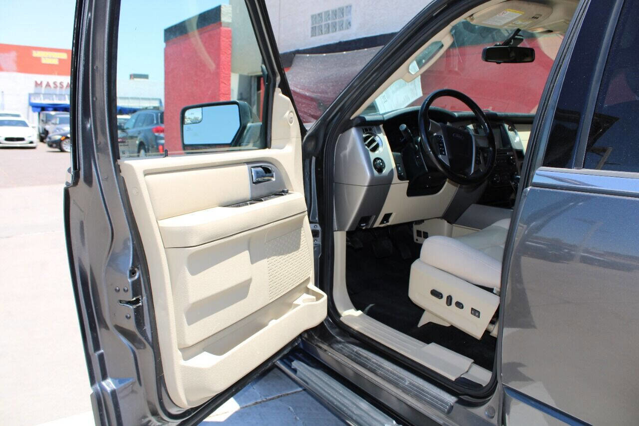 Used 2017 Ford Expedition EL Limited image 9